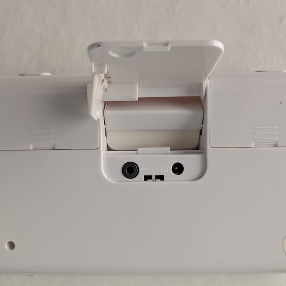 White Portable Stereo Speaker with AC Adapter & Cord OD-SP5 - Picture 11 of 14